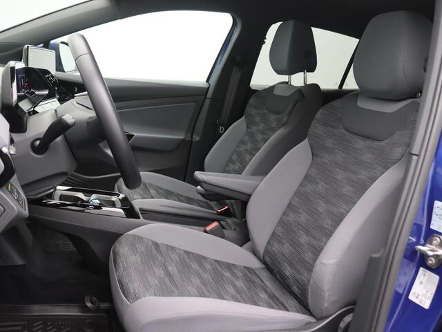 Volkswagen ID.4 Pure 52 kWh 170PK Aut. SOH 90,48%, Panoramadak, Head-Up Display, Achteruitrijcamera, Sportonderstel, Keyless, 19" LM Velgen, Navi, Stoel-Stuurverwarming, Matrix LED-Verlichting