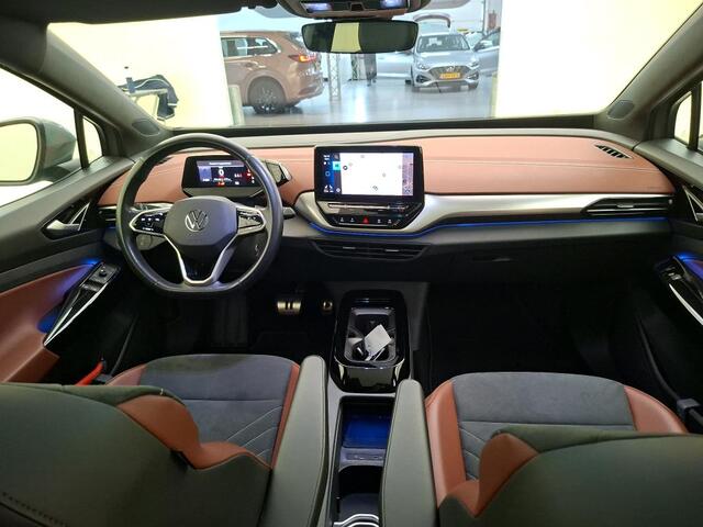 Volkswagen ID.4 Family 77 kWh / SOH 91%/ AUTOMAAT/ 204 PK/ WARMTEPOMP/ PANO/ PARK.SENSOR.V+A/ CAMERA/ STUUR+STOELVERWARM./ ACC/ APP-CONNECT/ KEYLESS/ DIGITAL DASH/ NAVI/ DAB/ CLIMA/ LED/ 20'' LMV