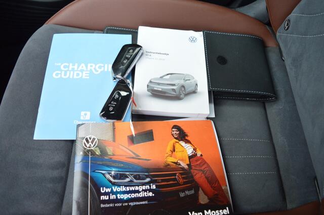 Volkswagen ID.4 First 77 kWh|Soh 90%|Warmtepomp|Cam|ACC|Trekhaak Elek