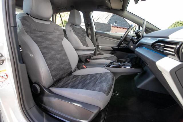Volkswagen ID.4 Pro Perform. 77 kWh 150 kW Pro mit Navi - SOH 95% | Nav | Ad. cruise | Winterpack | Wegkl. trekh | Warmtepomp
