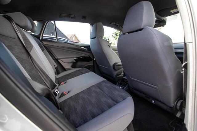 Volkswagen ID.4 Pro Perform. 77 kWh 150 kW Pro mit Navi - SOH 95% | Nav | Ad. cruise | Winterpack | Wegkl. trekh | Warmtepomp