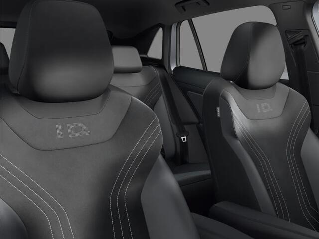 Volkswagen ID.4 Limited Edition 58 kWh accu 190 PK · Achteruitrijcamera · Trekhaak, elektrisch uitklapbaar · Prijs is inclusief inruilpremie · – foto 5