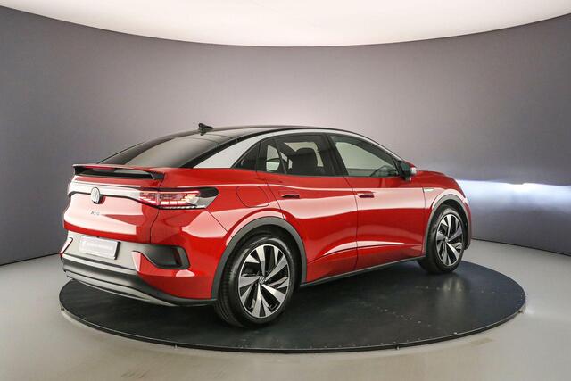 Volkswagen ID.5 Pro Advantage 174pk Automaat Adaptive cruise control, Achteruitrijcamera, LED matrix koplampen, Navigatie, Stoelverwarming, Verwarmde voorruit, Parkeersensoren