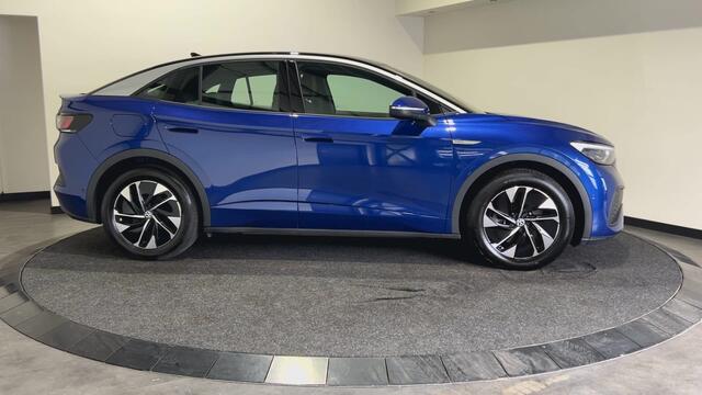 Volkswagen ID.5 Pro Advantage 77 kWh Zwart dak | Camera | 19 inch "Hamar" | LED SoH (batterijcheck) 99.22 % score!