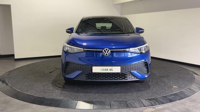 Volkswagen ID.5 Pro Advantage 77 kWh Zwart dak | Camera | 19 inch "Hamar" | LED SoH (batterijcheck) 99.22 % score!