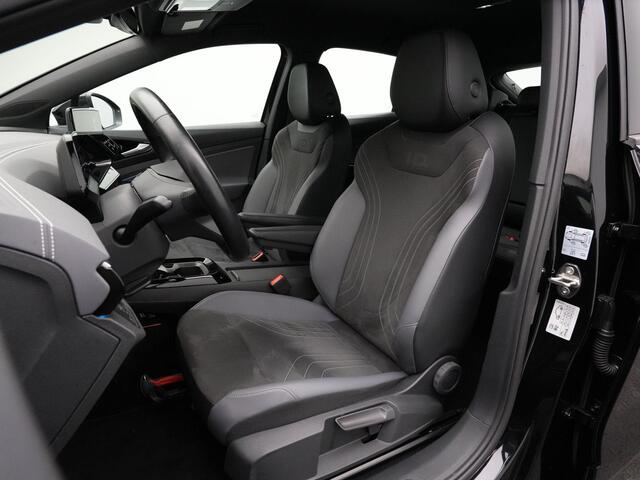 Volkswagen ID.5 Pro 77 kWh 174 pk | Trekhaak | Stuur-/stoelverwarming | Achteruitrijcamera | Navigatie