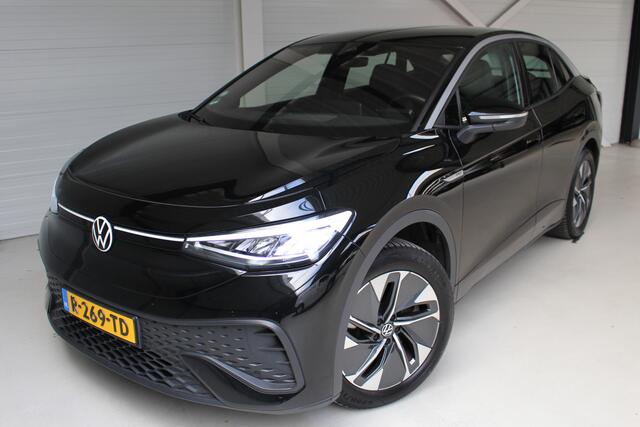 Volkswagen ID.5 Pro 77 kWh Navigatie | Trekhaak | Stoelverwarming | Warmtepomp | 95% SoH