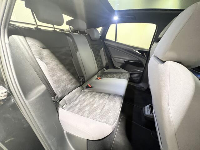 Volkswagen ID.5 Pro 77 kWh SOH 96% | Android/Apple Carplay | LM Velgen 21" | Voorstoelen/Voorruit Verwarmd | Cruise Control Adaptief | Achteruitrijcamera | Airco |