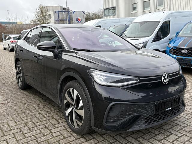 Volkswagen ID.5 Pro Business 77 kWh | Stoelverwarming | Camera | Elektrische achterklep | Adaptive cruise control