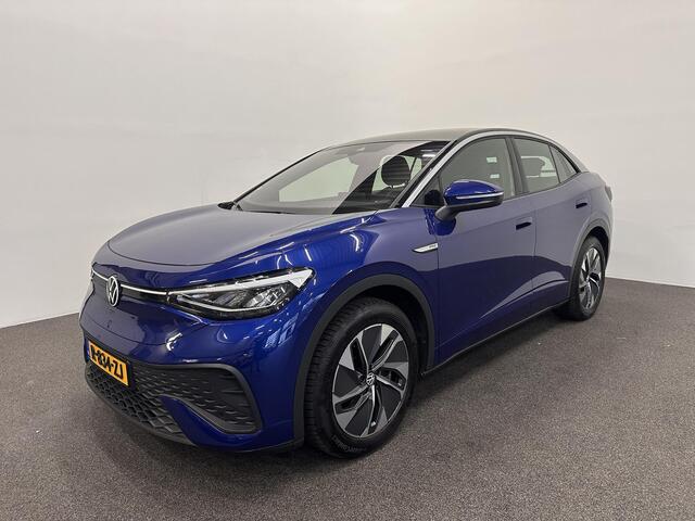 Volkswagen ID.5 Pro 77 kWh Airco ECC Warmtepomp PDC VA Navi Carplay Adaptive Cruise Control 19" Ambiente Verlichting Stoelverwarming