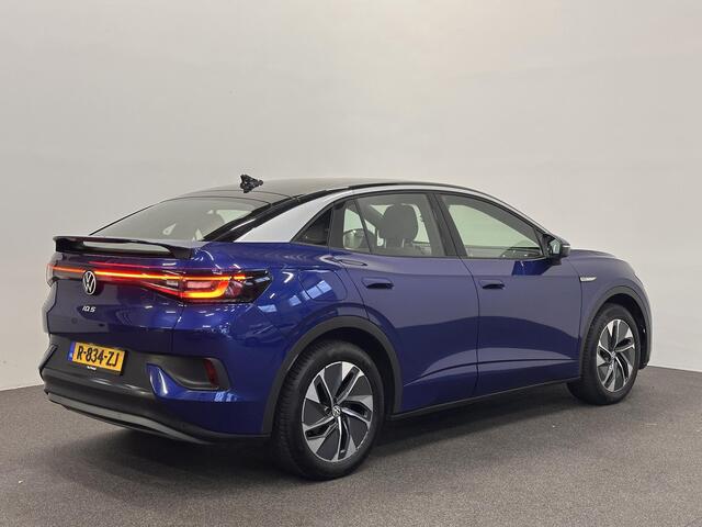 Volkswagen ID.5 Pro 77 kWh Airco ECC Warmtepomp PDC VA Navi Carplay Adaptive Cruise Control 19" Ambiente Verlichting Stoelverwarming