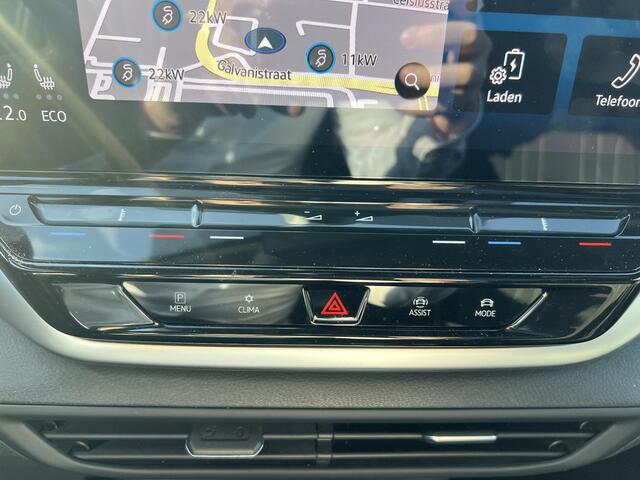 Volkswagen ID.5 Pro 77 kWh | Pano| IQ-Light | Trekhaak | Head-up |