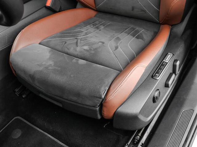 Volkswagen ID.5 Pro 204pk 77 kWh · SOH 95,3% · Panoramadak · Warmtepomp · Camera · Apple/Android Car Play · Elek. Voorstoelen ·