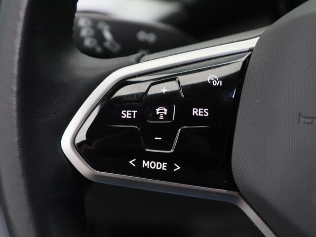Volkswagen ID.5 Pro Advantage 77 kWh 174 Pk | Ergo Active Stoelen | Camera | Adaptive Cruise | Carplay | 20 Inch | Warmtepomp | 67.840 Km !!