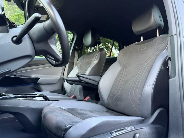 Volkswagen ID.5 Pro 77 kWh SOH 95%/Massagestoelen/360Camera/Fabrieksgarantie