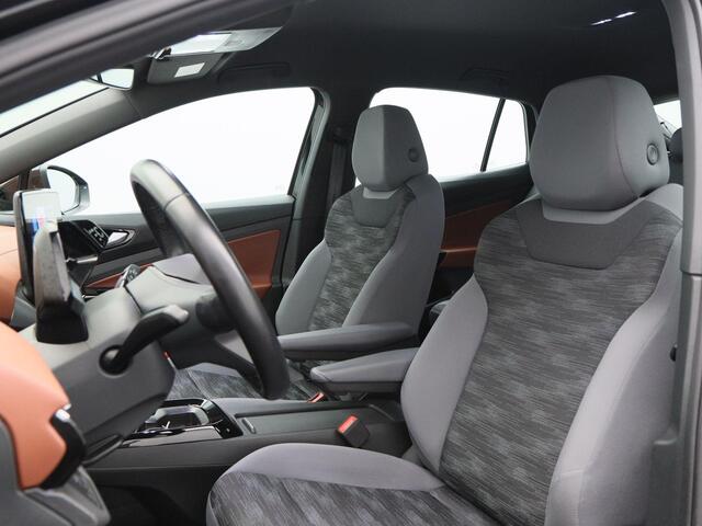 Volkswagen ID.5 Pro 77 kWh 204 Pk | Trekhaak | Carplay | Adaptive Cruise | Navigatie | Stoelverwarming | Full LED | 19 Inch