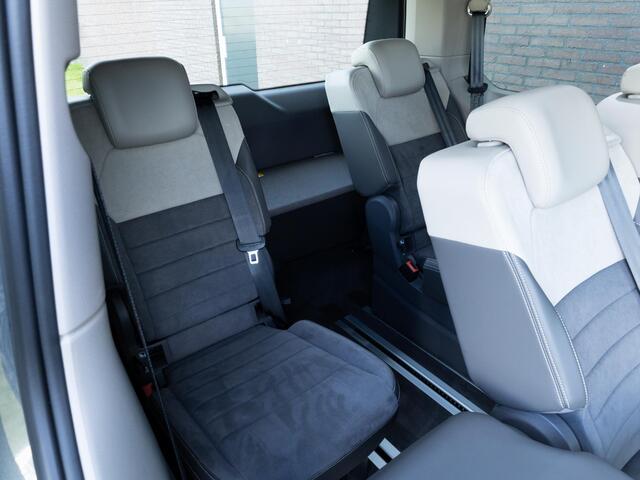 Volkswagen MULTIVAN Energetic 1.4 eHybrid 218 PK DSG L1H1 7-Persoons | LED Matrix IQ | Panoramadak | DCC | Elektrische Schuifdeuren | Head-Up |