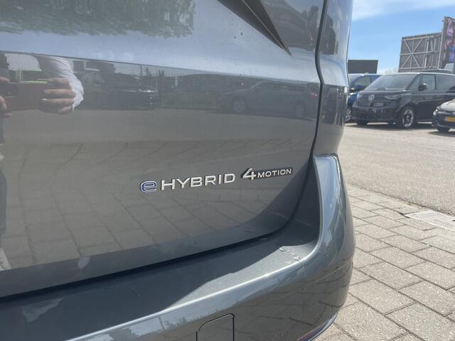 Volkswagen MULTIVAN 1.5 eHybrid L2 Bulli Edition 4Motion **rijklaar incl btw/bpm** | 7 zitplaatsen | ACC | Camera | Panoramadak