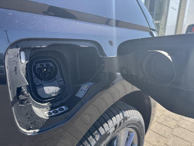 Volkswagen MULTIVAN 1.5 eHybrid L2 Bulli Edition 4Motion **rijklaar incl btw/bpm** | 7 zitplaatsen | ACC | Camera | Panoramadak