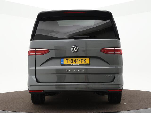 Volkswagen MULTIVAN 1.4 218pk DSG eHybrid L2H1 Life Business 7p. · Panoramadak · Apple/Android Car Play · IQ.Light · Navigatie · Camera · 7 Persoons · Elek. Achterklep · 18'' Inch · Garantie t/m 23-06-2027 of 150.000km