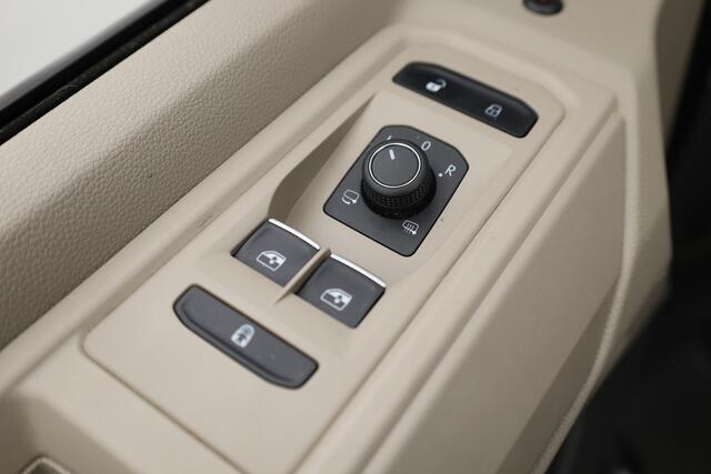 Volkswagen MULTIVAN 1.4 eHybrid L2H1 218pk | 7 Pers. | IQ. Light | Camera | Adapt. Cruise | Apple CarPlay | All Seasons