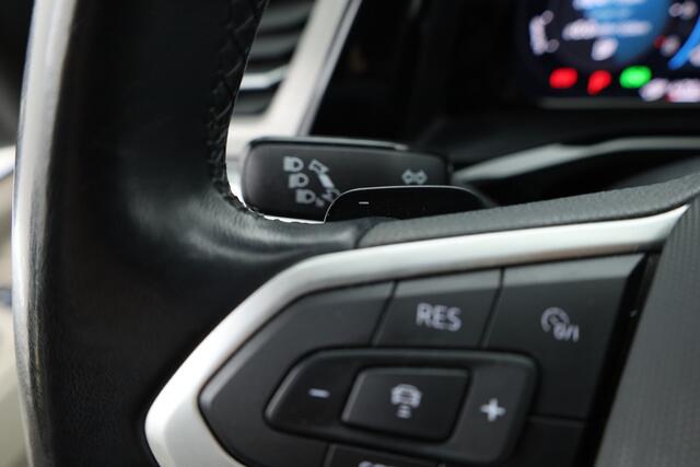 Volkswagen MULTIVAN 1.4 eHybrid L2H1 218pk | 7 Pers. | IQ. Light | Camera | Adapt. Cruise | Apple CarPlay | All Seasons