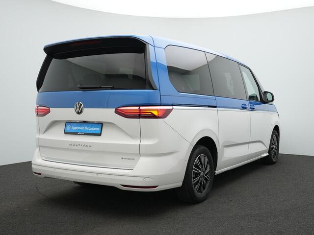Volkswagen MULTIVAN 1.4 eHybrid 218 pk DSG L2H1 Style | Trekhaak | Elektr. schuifdeuren | Geheugen-/massagestoel | Leder/alcantara | Achteruitrijcamera