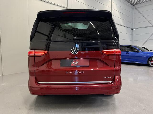 Volkswagen MULTIVAN 1.4 eHybrid Energetic 7p. PANO/LEER/IQ-LIGHT/TREKHAAK/HARMAN-KARDON/CARPLAY/ADAPTIVE-ONDERSTEL/SFEER/ACC/EL.SCHUIFDEUREN/STANDKACHEL/CAMERA/TWO-TONE FORTANA-RED METALLIC-DEEP BLACK PEARL/VOLLEDIG VW DEALER HISTORIE, N