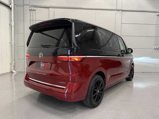 Volkswagen MULTIVAN 1.4 eHybrid Life 7p. CAMERA/ACC/18"BLACK/SOH 89%/CARPLAY/NAVI/DAB/STOELVERW/PRIVACY/TWO-TONE KLEUR/VOLLEDIG VW DEALER OH HISTORIE