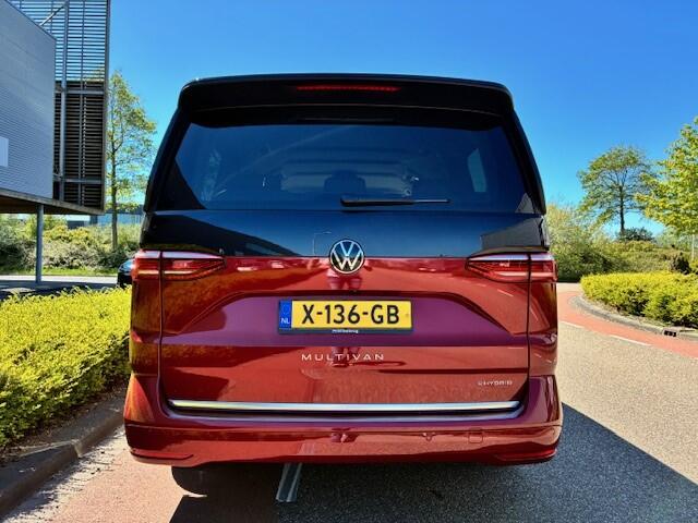 Volkswagen MULTIVAN 1.4 eHybrid L2H1 Style / Carplay / Navi / Draaibare middenstoelen / Leder