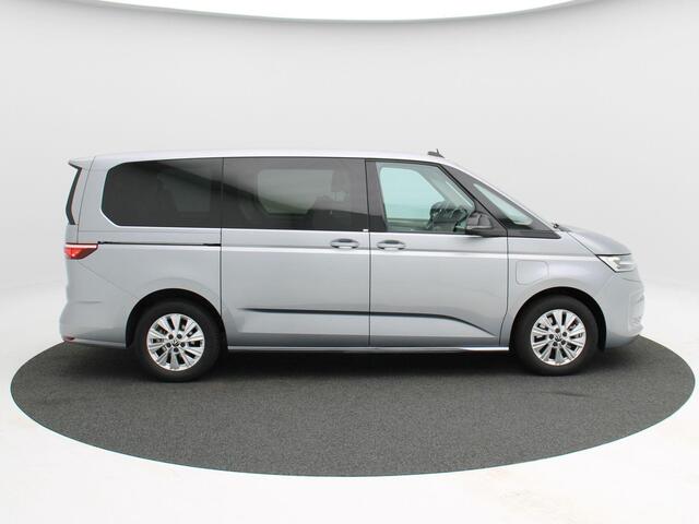Volkswagen MULTIVAN 1.4 eHybrid L2H1 Style 7-Persoons | Panorama dak | Stoelverwarming | Adaptive Cruise | Trekhaak | Camera | CarPlay | Climatronic | 17 Inch | 21.560 Km !!