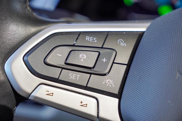 Volkswagen MULTIVAN 1.4 eHybrid L2H1 Style Panodak Apple Carplay Led koplampen Camera