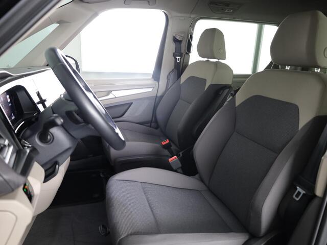 Volkswagen MULTIVAN 1.5 eHybrid L2 Economy Business 4Motion | 7 Zits | Zwenkbare Trekhaak | Navigatie | Achteruitrij Camera | Parkeer hulp | 65% getinte ruiten achter |