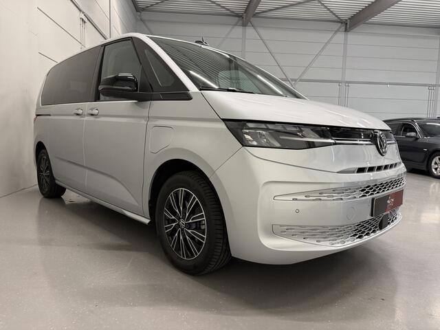 Volkswagen MULTIVAN 1.4 eHybrid Life 7p. TREKHAAK/ACC/CAMERA/ELECTR.SCHUIFDEUREN/17"/CARPLAY/STOEL+STUURVERW/ELECTR.A.KLEP/PRIVACY/REFLEXSILBER/VOLLEDIG VW DEALER HISTORIE
