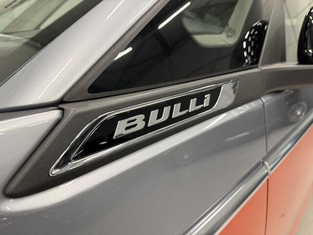 Volkswagen MULTIVAN 1.4 eHybrid BULLI 7p. HEAD-UP/IQ-LIGHT/LEER-ALCANTARA/SFEER/KEYLESS/ELECTR.SCHUIFDEUREN/CARPLAY/ACC/CAMERA/EL.A.KLEP/TWO-TONE/BULLI EDITION/NET OH BEURT GEHAD BIJ VW DEALER