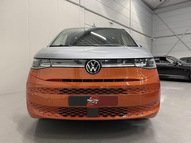 Volkswagen MULTIVAN 1.4 eHybrid BULLI 7p. HEAD-UP/IQ-LIGHT/LEER-ALCANTARA/SFEER/KEYLESS/ELECTR.SCHUIFDEUREN/CARPLAY/ACC/CAMERA/EL.A.KLEP/TWO-TONE/BULLI EDITION/NET OH BEURT GEHAD BIJ VW DEALER