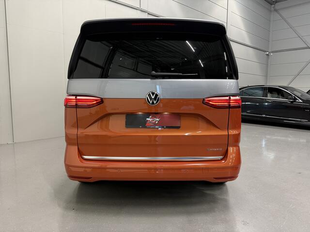 Volkswagen MULTIVAN 1.4 eHybrid BULLI 7p. HEAD-UP/IQ-LIGHT/LEER-ALCANTARA/SFEER/KEYLESS/ELECTR.SCHUIFDEUREN/CARPLAY/ACC/CAMERA/EL.A.KLEP/TWO-TONE/BULLI EDITION/NET OH BEURT GEHAD BIJ VW DEALER