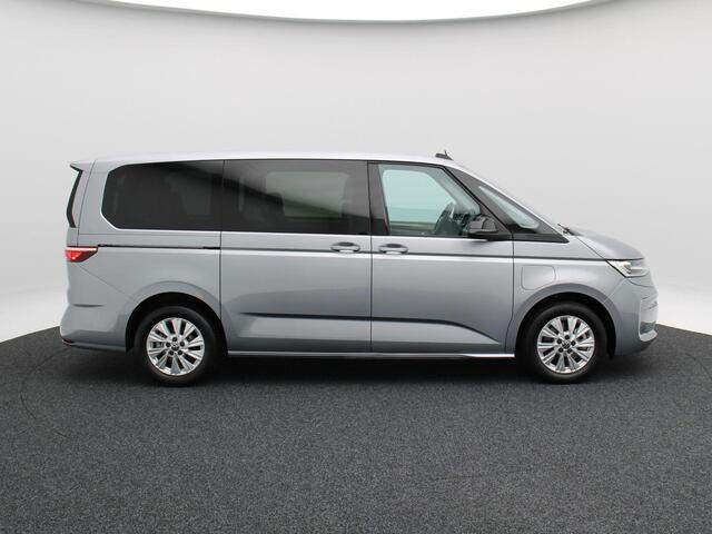 Volkswagen MULTIVAN 1.4 eHybrid L2H1 Style 7-Persoons | Panorama dak | Stoelverwarming | Adaptive Cruise | Trekhaak | Camera | CarPlay | Climatronic | 17 Inch | 21.560 Km !!