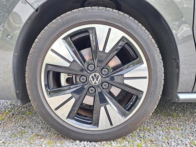 Volkswagen MULTIVAN T7 Hybrid DSG 7p Energetic (Pano,Camera,IQ,Acc)
