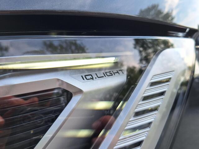 Volkswagen MULTIVAN T7 Hybrid DSG 7p Energetic (Pano,Camera,IQ,Acc)