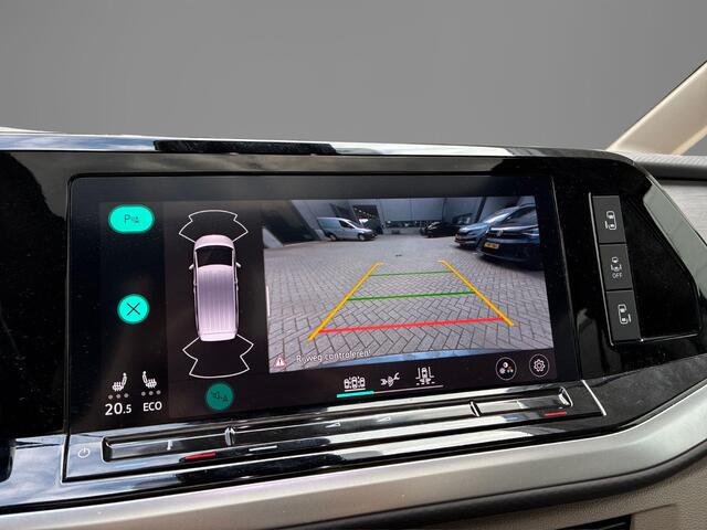 Volkswagen MULTIVAN 1.4 218pk DSG eHybrid L2H1 Life Business · Glazen dak · Trekhaak · Camera · Elek. Schuifdeuren · Apple/Android Car Play · 7 Persoons · 18'' Inch · Garantie t/m 02-06-2028 of 100.000km