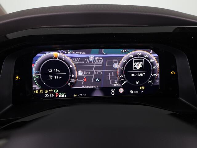 Volkswagen MULTIVAN Bedrijfswagens Bulli Edition L2 1.5 eHybrid EU6 180 kW (245pk) 31 | Panoramadak| Vis a Vis | Travel assist |