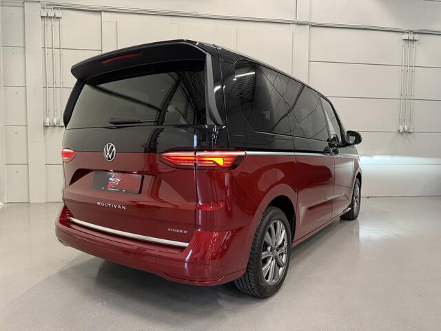 Volkswagen MULTIVAN NU 10X OP VOORRAAD, GROOTSTE VOORRAAD VAN NL BIJ PPW AUTO'S TE DORDRECHT/PRIJZEN INCL.BTW PANO/SOH 92%/HEAD-UP/H&K/MASSAGE+VENTILATIE/LEER/360CAMERA/ELECTR.SCHUIFDEUREN/IQ-LIGHT/ACC/ADAPTIVE-ONDERSTEL/TWO-TONE COLOUR/VOLLEDIG VW DEALER HISTORIE