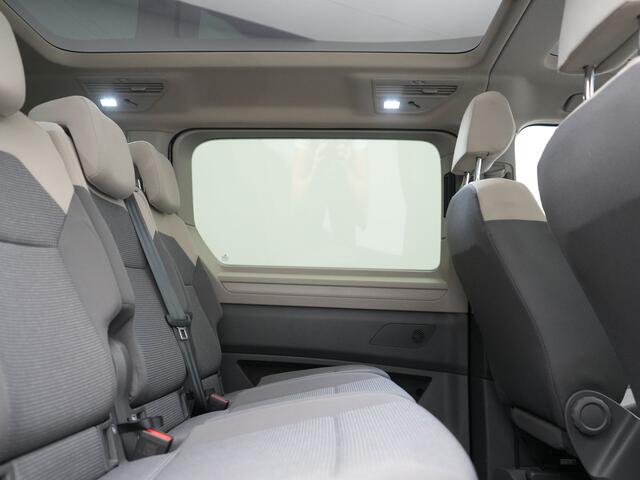 Volkswagen MULTIVAN 1.4 eHybrid 7 Zits PHEV 218pk Dealer O.H | Trekhaak Af Fabriek | Panodak | IQ Light | Camera | Stoelverwarming | Apple Carplay | Navigatie | DAB | Cruise Control | 17"L.M | Plug In Hybrid |