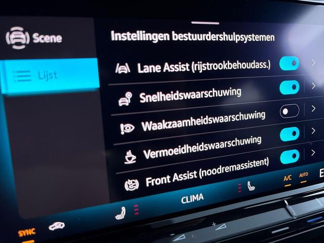 Volkswagen MULTIVAN 1.5 eHybrid L2 Economy Business 4Motion 245 pk Automaat (DSG) | Verlengde garantie | Navigatie | Parkeersensoren (Park assist) | Achteruitrijcamera | Stoelverwarming |
