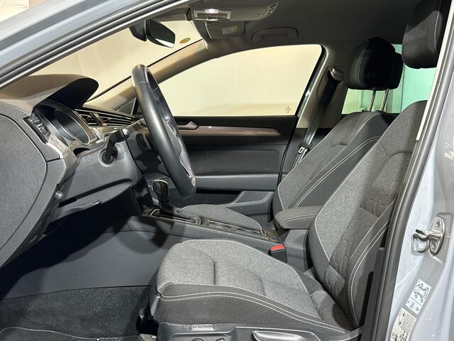 Volkswagen PASSAT Variant 1.5 150pk TSI Business / Parkeersensor voor en achter / Navigatiesysteem / Voorstoelen verwarmbaar