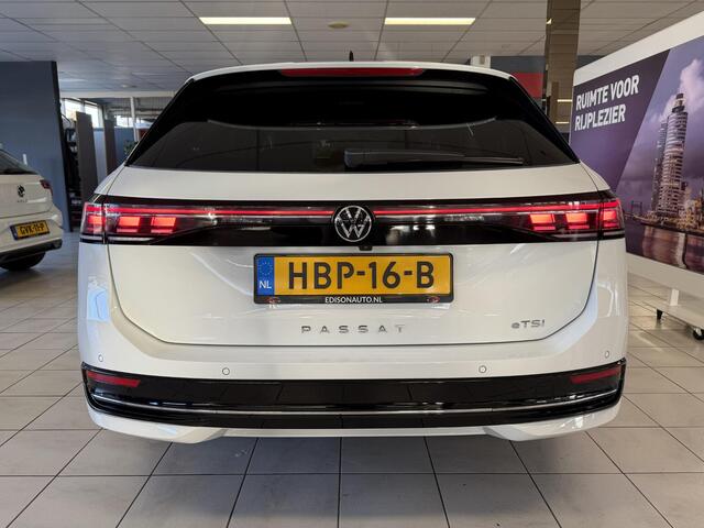 Volkswagen PASSAT Variant 1.5 eTSI Elegance DSG *MATRIX*KEYL*360CAM*MASSAGE*