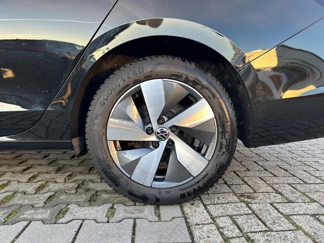 Volkswagen PASSAT 1.5 eTSI DSG BUSINESS TREKHAAK/CAMERA/NAVI/CARPLAY/ACC/STOELVERW