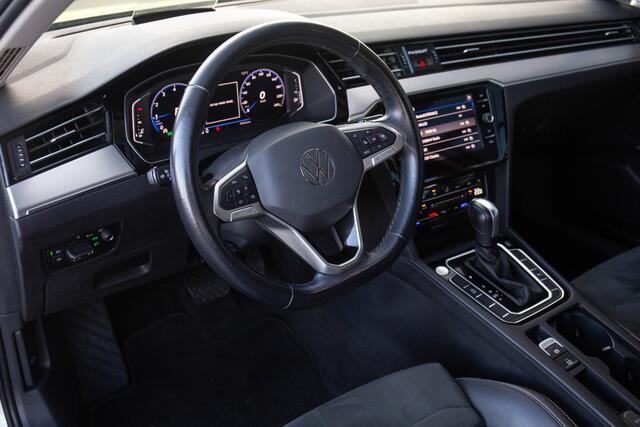 Volkswagen PASSAT Variant 1.5 TSI Business , Adap. cruise, HUD, Trekhaak, Carplay,