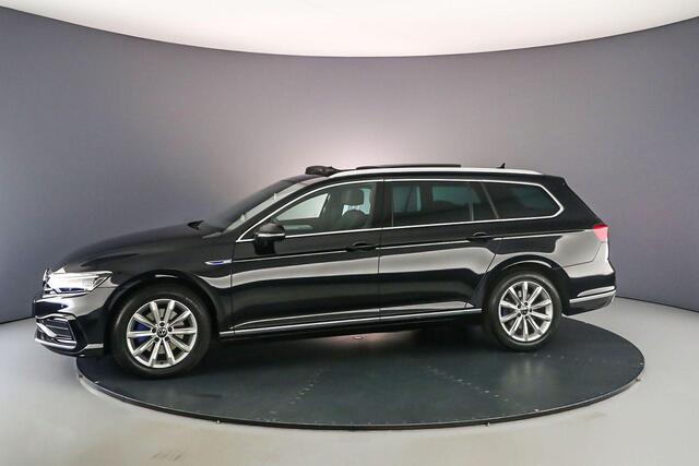 Volkswagen PASSAT Variant GTE Business 1.4 TSI eHybrid 218pk DSG Automaat Trekhaak, Panoramadak, LED matrix koplampen, Adaptive cruise control, Navigatie, Achteruitrijcamera